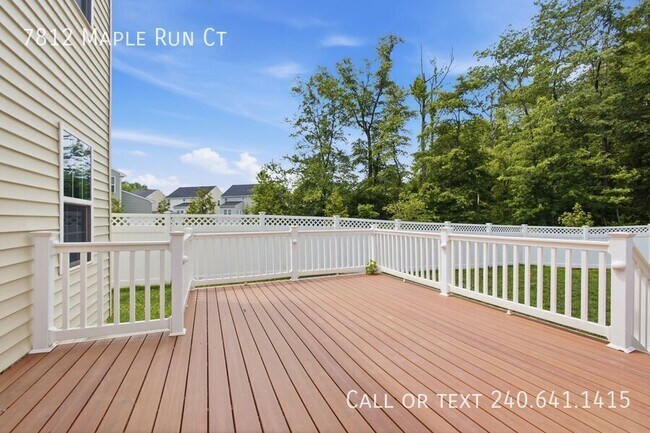 Building Photo - 7812 Maple Run Ct
