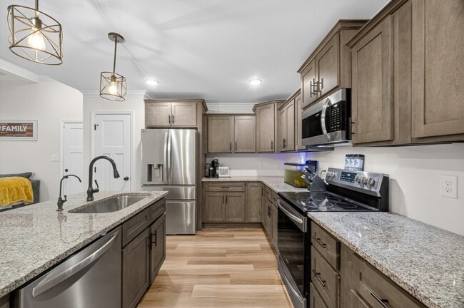 Building Photo - 3019 Cambridge Ct