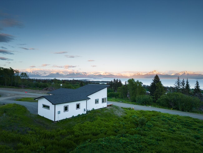 Building Photo - 833 Linstrang Wy