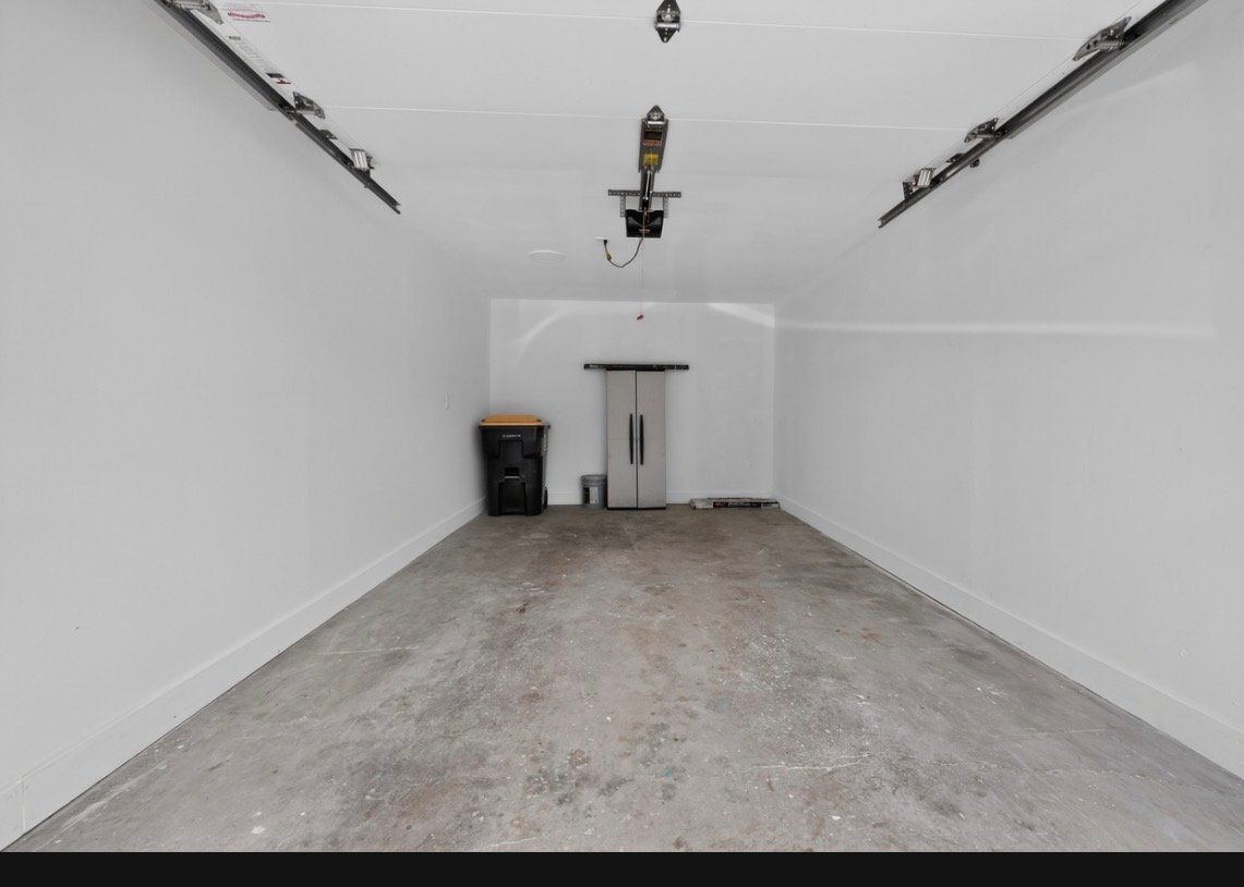 Building Photo - 642 Swan Dr