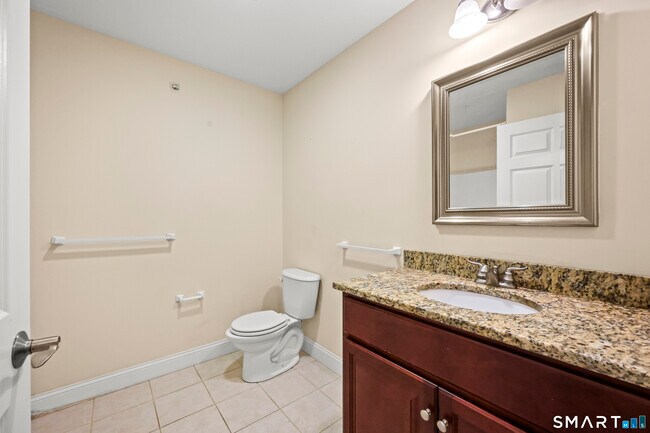 Building Photo - 24 Hartford Rd