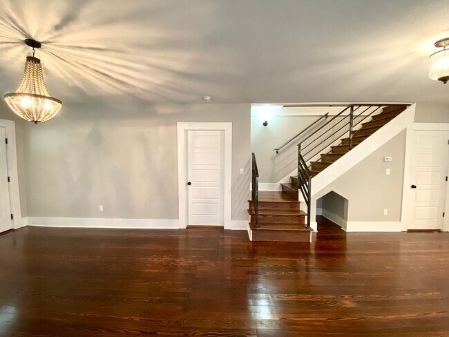Building Photo - Swan Lake Luxury Bungalow