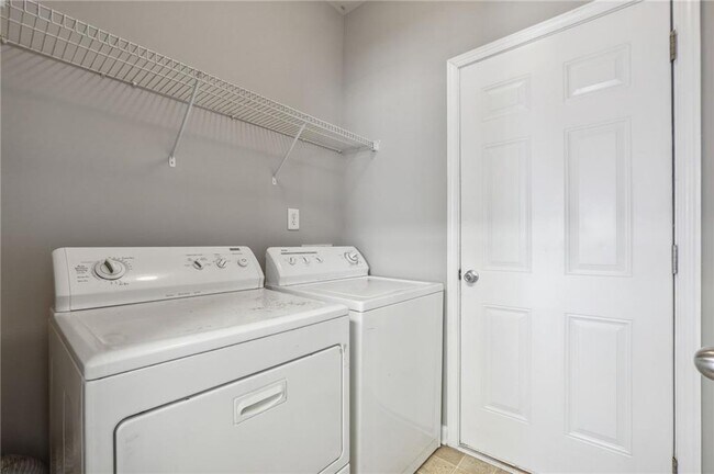 Building Photo - 4978 Berkeley Oak Dr