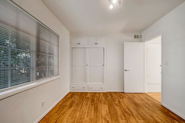 Building Photo - 654 Patterson-