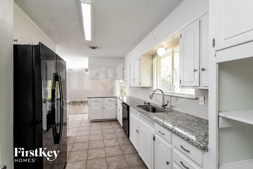 Building Photo - 1504 Terrace St