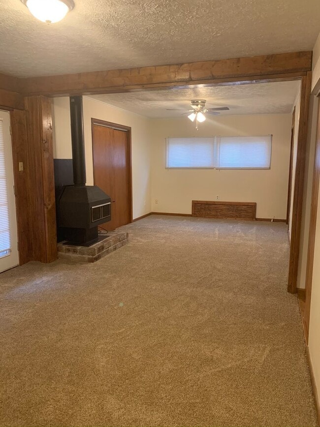 Building Photo - 4150 Westmont Dr