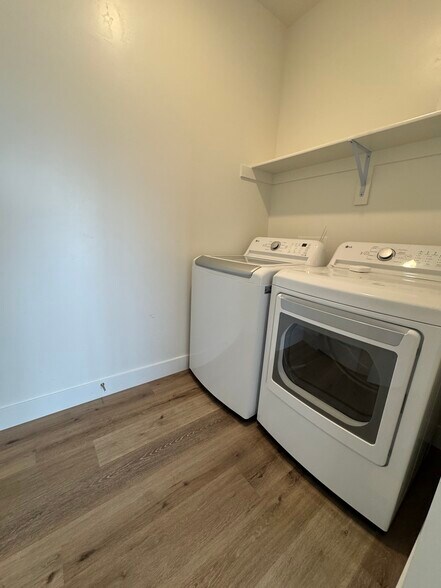 Building Photo - 3105 S 225 W