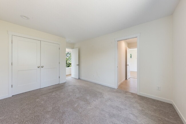 Building Photo - Recently Built 1 Bedroom, 1 Bathroom Home