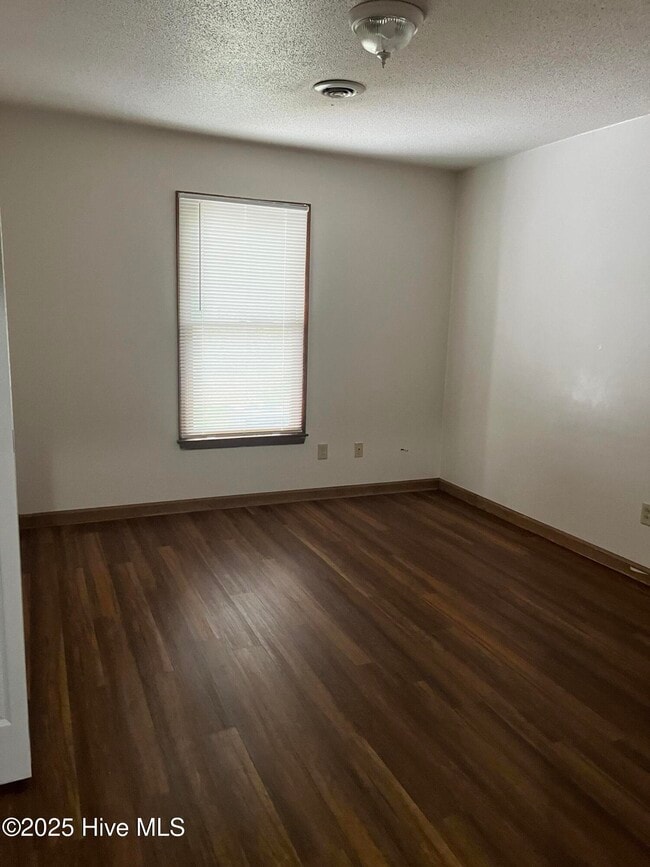 Building Photo - 125 Corey Cir