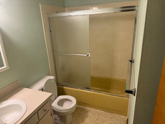 Building Photo - Harlow Neighborhood Duplex