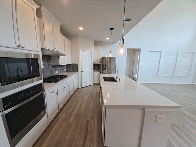Building Photo - 9227 Dearborn Knoll Dr