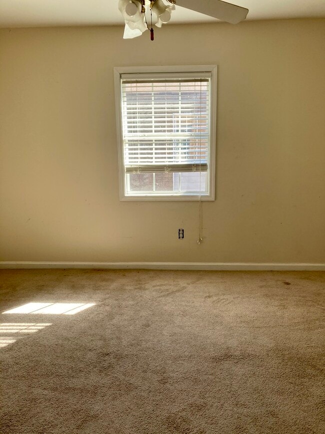 Building Photo - Beautiful 2/1.5 townhouse in Long Beach, MS