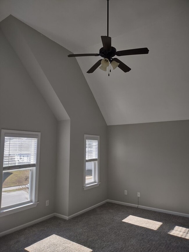 Building Photo - Start 2026 with this HOME!!!