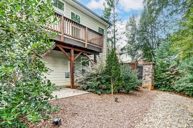 Building Photo - 5805 Barrowlands Ct