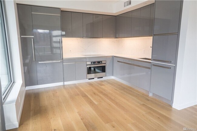 Building Photo - 1Bd/1Ba Seattle Condo