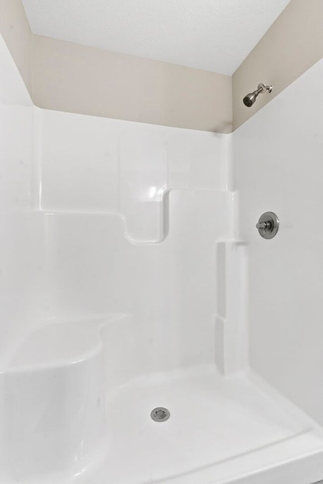 Building Photo - 3 Bedroom Home - Monett MO