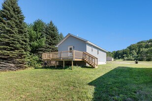 Building Photo - 14066 Deer Valley Ln