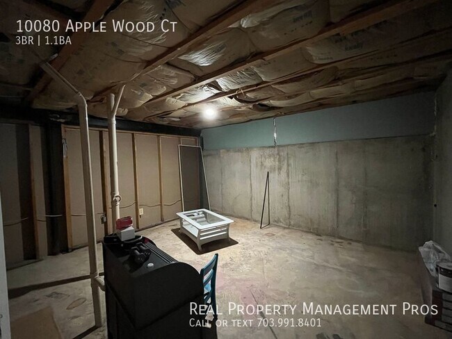Building Photo - 10080 Apple Wood Ct
