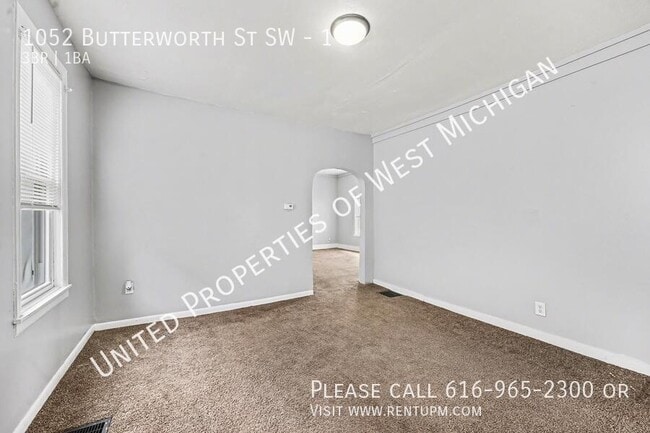 Building Photo - 1052 Butterworth St SW