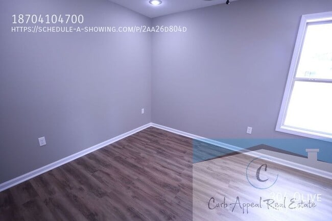 Building Photo - 304 Olive-