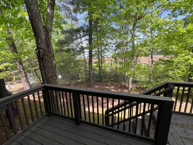 Building Photo - Arden 2 Bedroom Townhome:  Quiet and Spacious