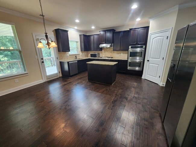 Building Photo - 2740 Blake Towers Ln