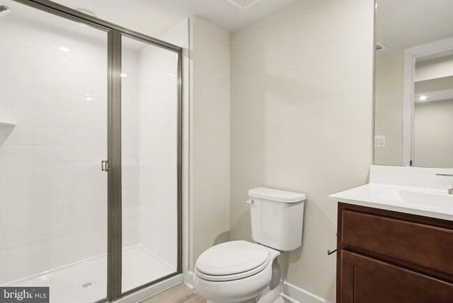 Building Photo - 8901 Blackthorne Pl