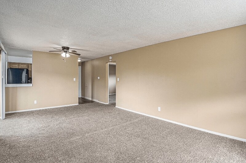 Building Photo - 4215 Loomis Ave