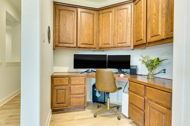 Building Photo - 13229 Country Trails Ln