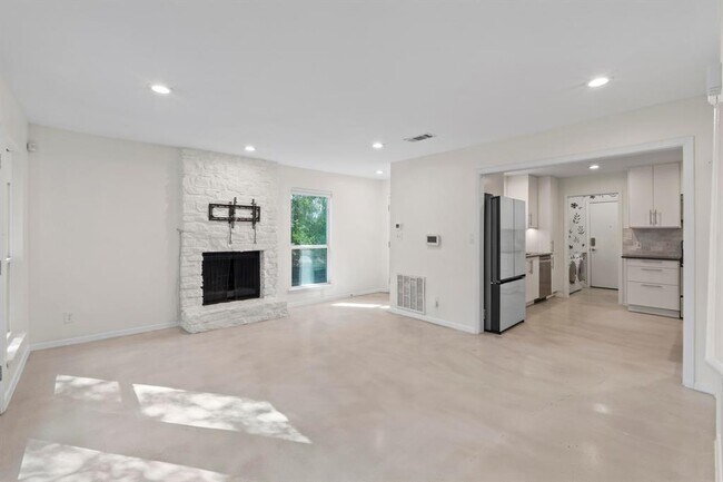 Building Photo - 1245 Spyglass Dr