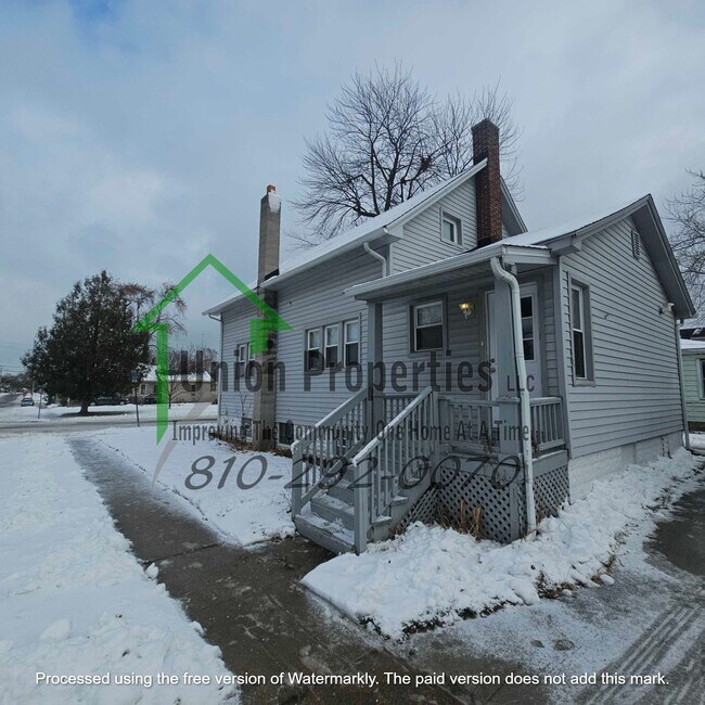 Building Photo - 1042 Gillett St