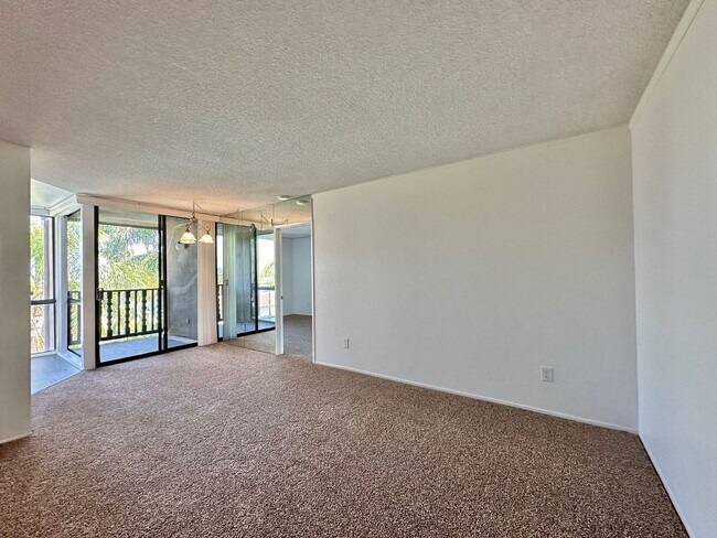 Building Photo - Upgraded 2 Bedroom Condo in San Carlos!!  ...
