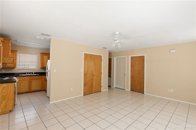 Building Photo - 200 R C Champion St