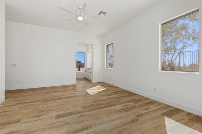 Building Photo - Amazing Home in Gold Canyon backing to Sta...