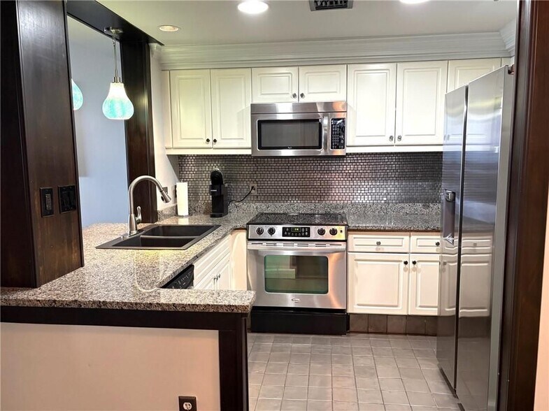 Building Photo - 75 14th St NE