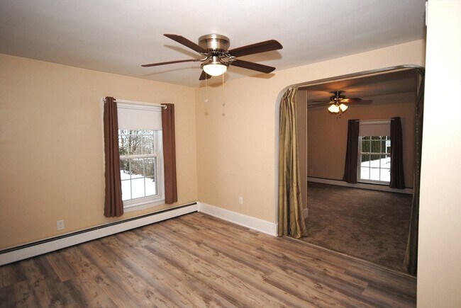 Building Photo - 79 School St