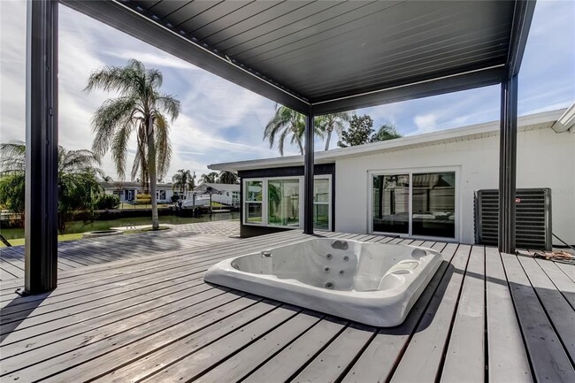 Building Photo - 8722 Elmwood Ln