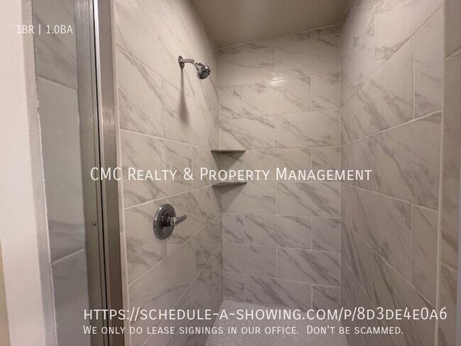 Building Photo - 827 E 4th St