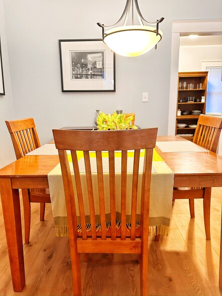 Building Photo - 807 W Vine St