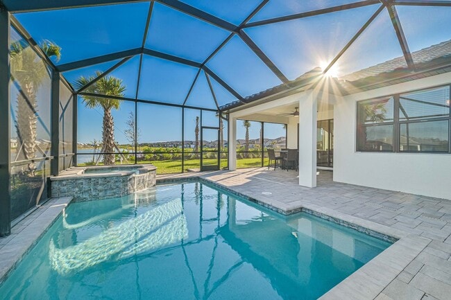 Building Photo - **Coach Home w/ Private Pool in Esplanade Lake Club **