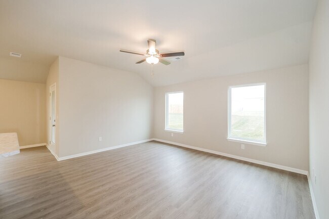 Building Photo - DO NOT MISS THIS! March Move-In Special! New neighborhood - Brand New 3 Bed / 2 Bath in Spring Hi...