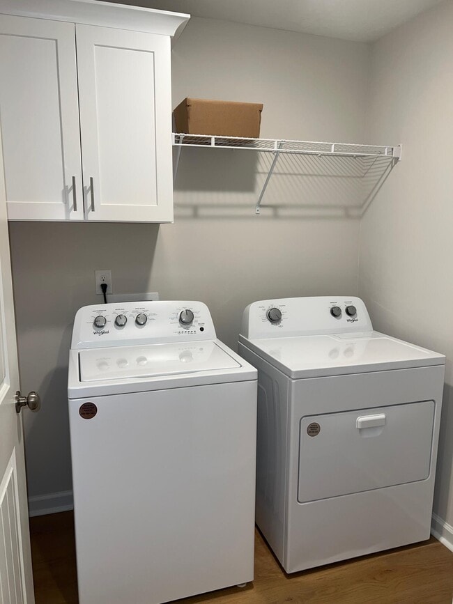 Building Photo - 158 Atherstone St