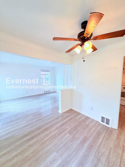 Building Photo - 20527 Rosemont Ave