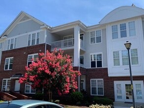 Building Photo - 426 Eyam Hall Ln