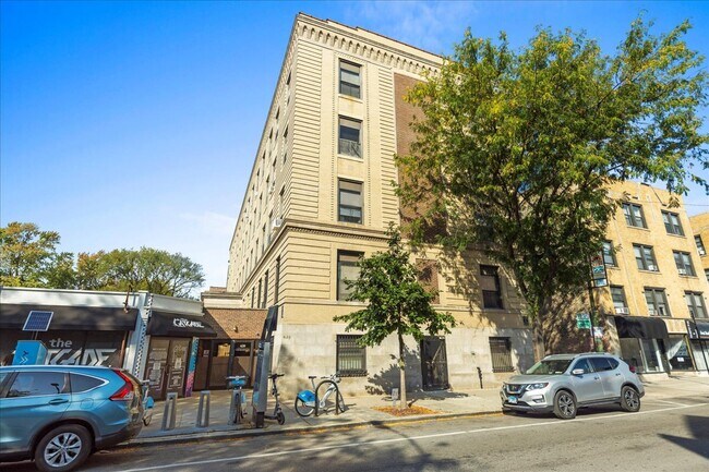 Primary Photo - 620 W Belmont Ave