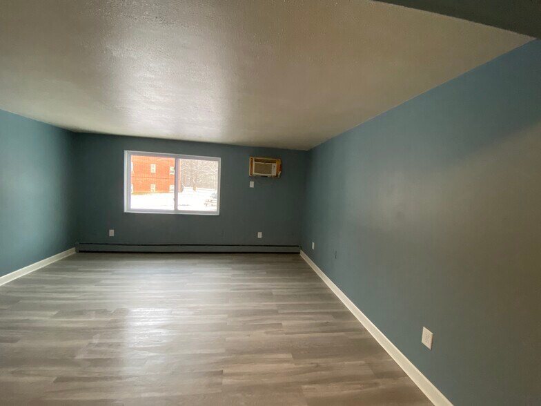 Building Photo - 2278 Grandview Rd