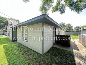 Building Photo - 107 Ave B