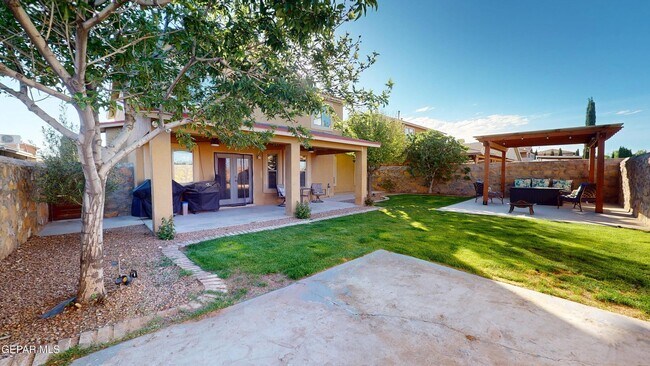 Building Photo - 3249 Emerald Point Dr