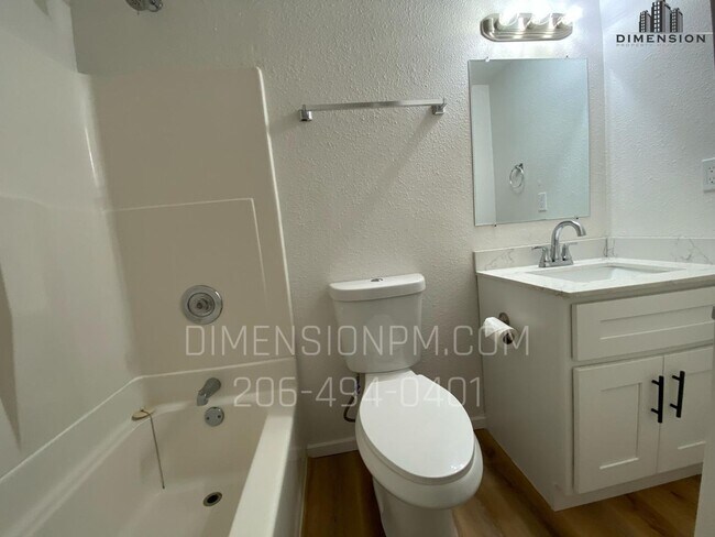 Building Photo - Covington Gem – Spacious 4BR/2BA Remodeled Home!