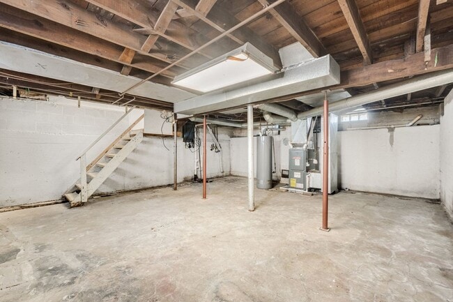 Building Photo - New 3 bedroom listing! RENT SPECIAL HALF OFF FIRST MONTH!